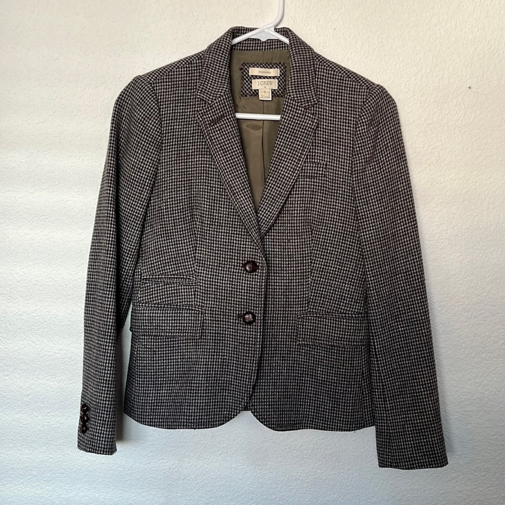 J Crew Beautiful wool schoolboy blazer in great condition